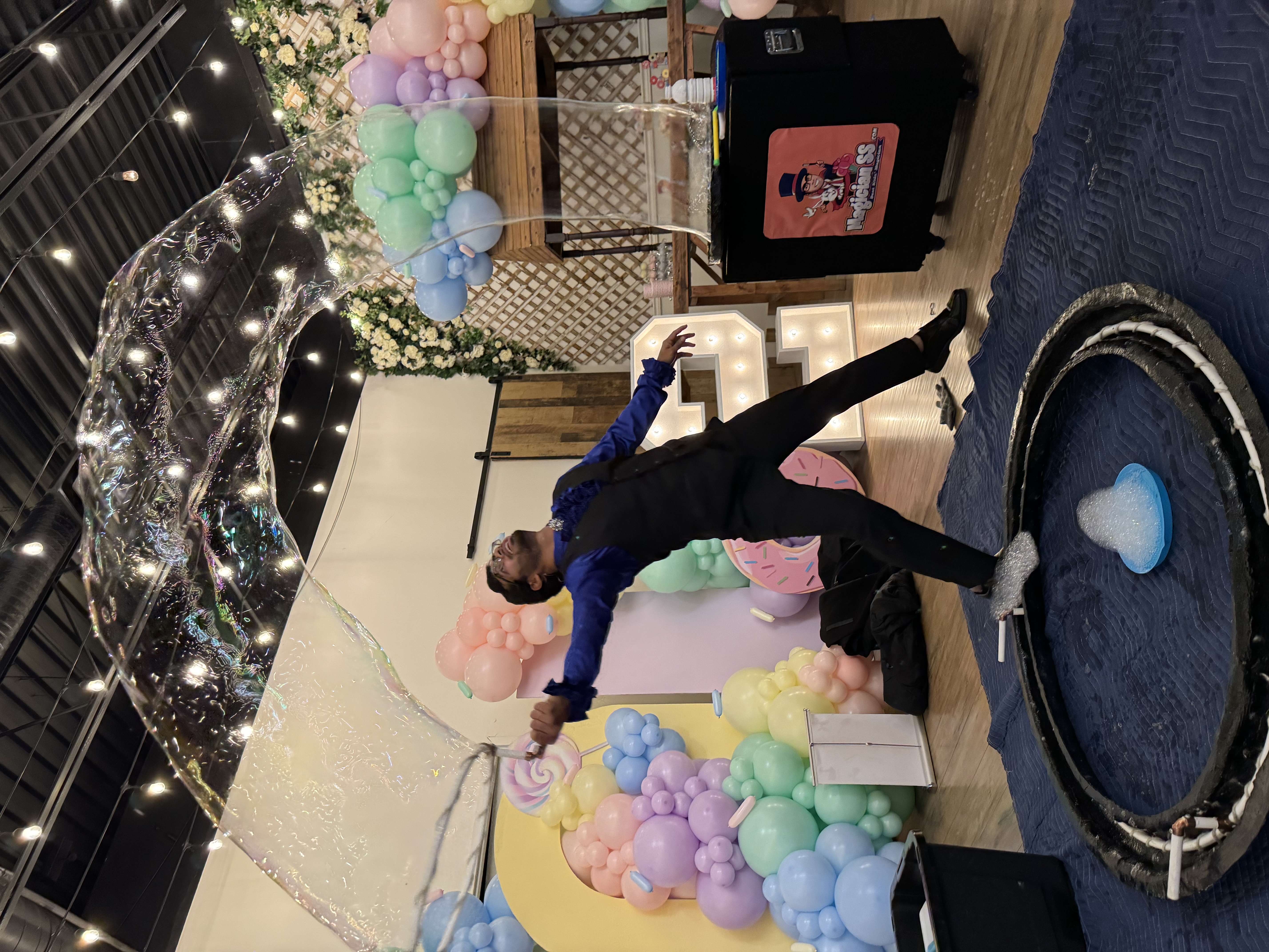 Rainbow bubble formations